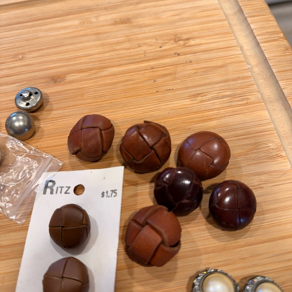 Vintage Assorted Button Collection Leather Rhines… - image 7